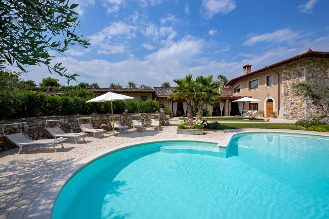 Villa Mario Resort Salo Exterior photo