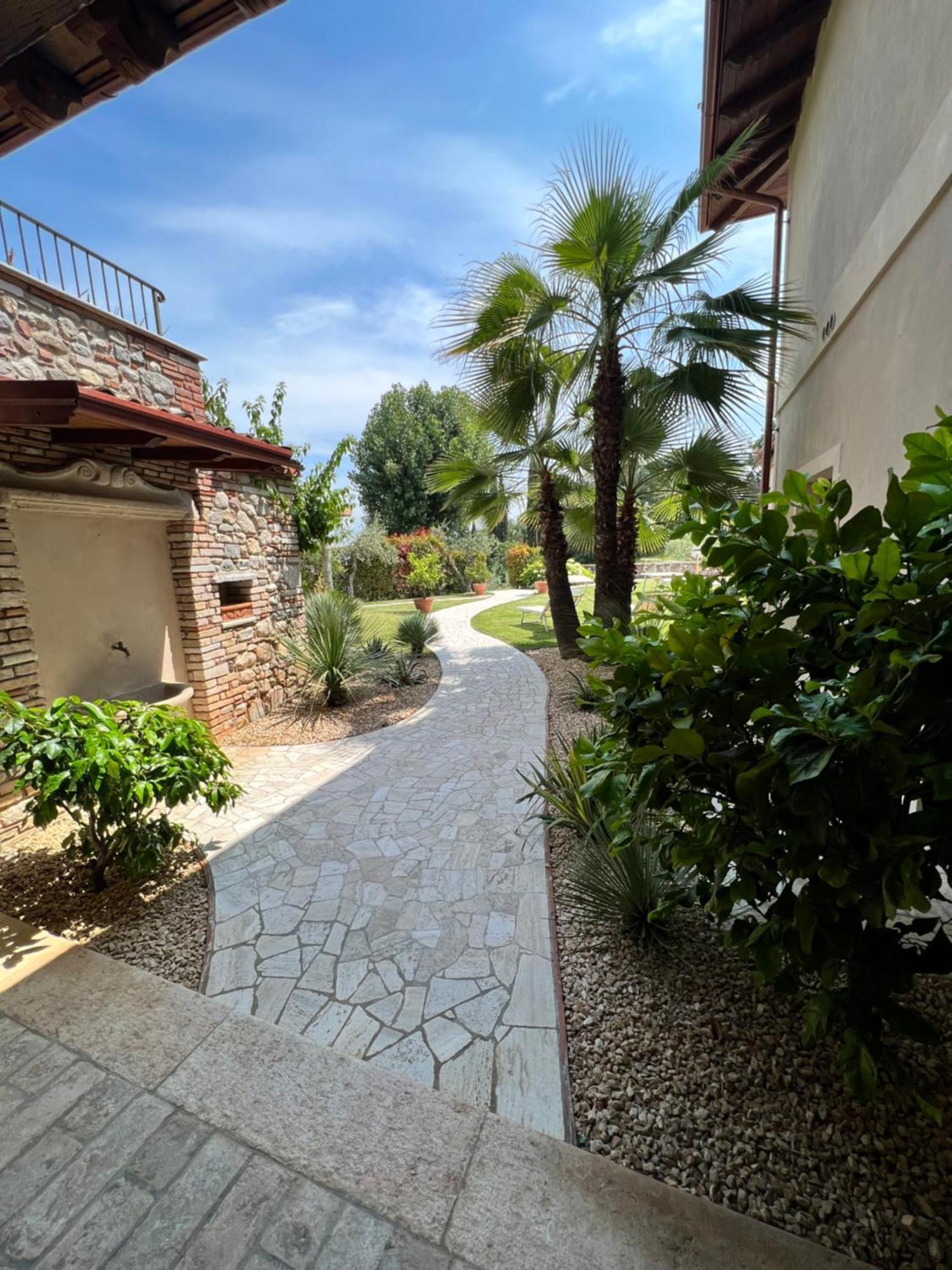 Villa Mario Resort Salo Exterior photo