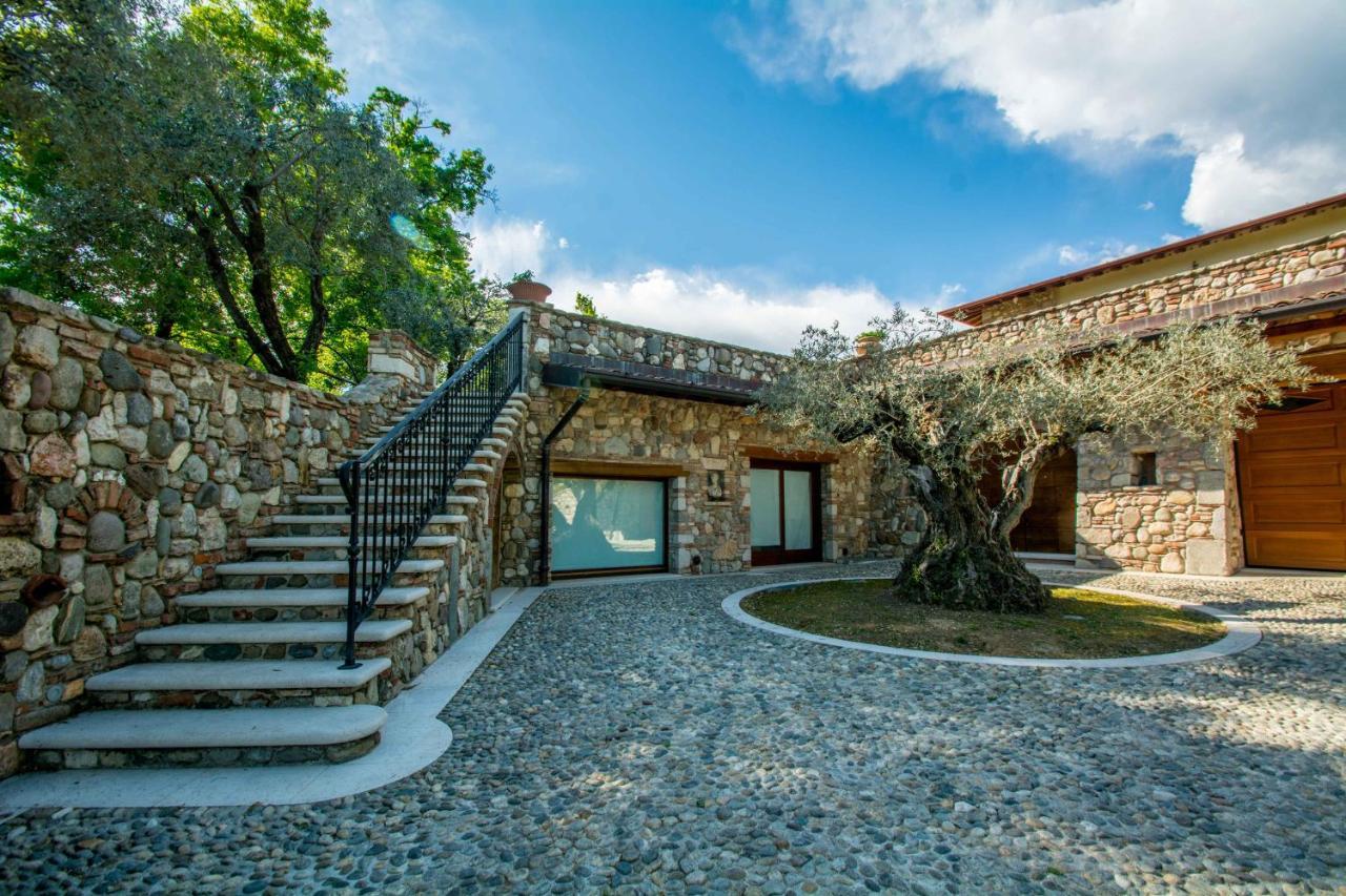 Villa Mario Resort Salo Exterior photo